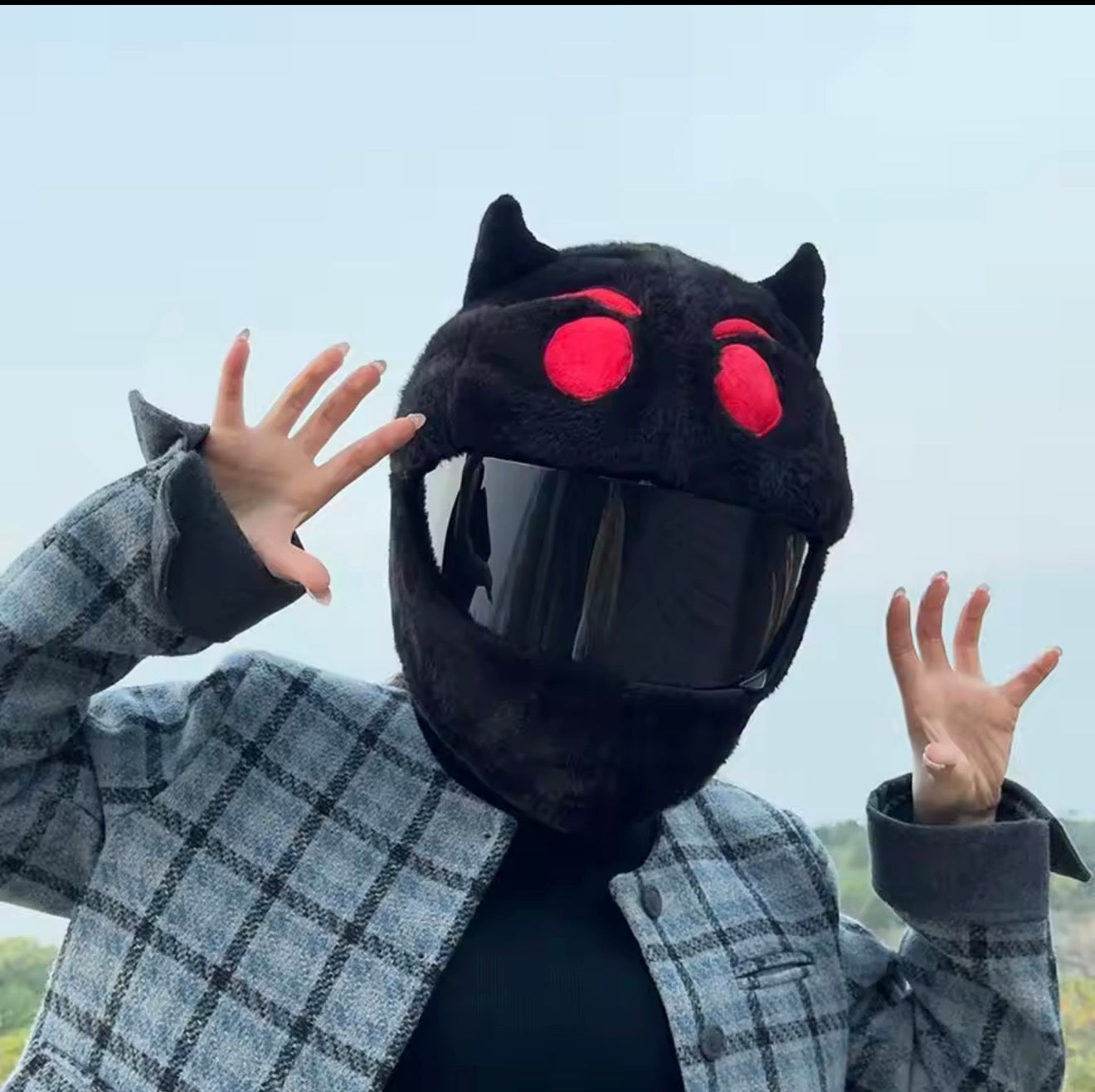 Motorcycle Helmet Cover - Cartoon Plush Motorcycle Helmet Cover - Great Eye-catcher, Motorcycle Helmet Accessories, Against Dust, Scratches, Shocks, for Outdoor Personalised Full Helmet Cover