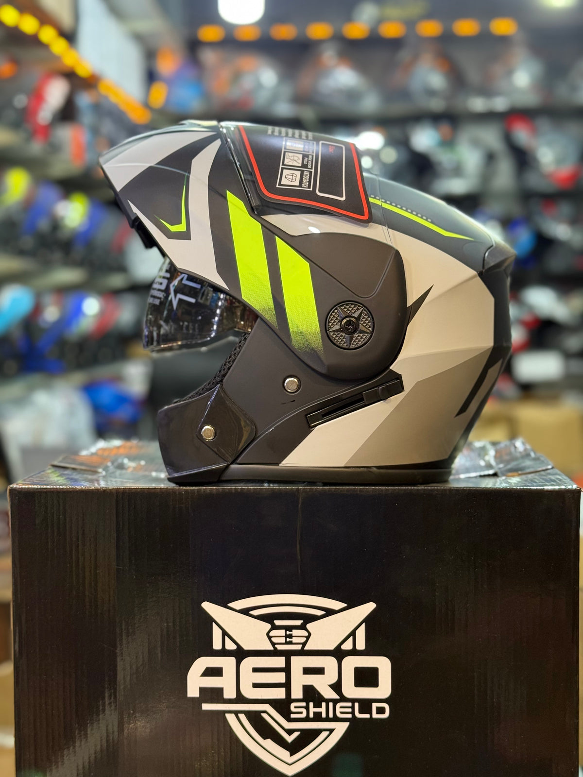 Aero Shield Flip up Helmet in washable padding , Duel visor , No reflection visor