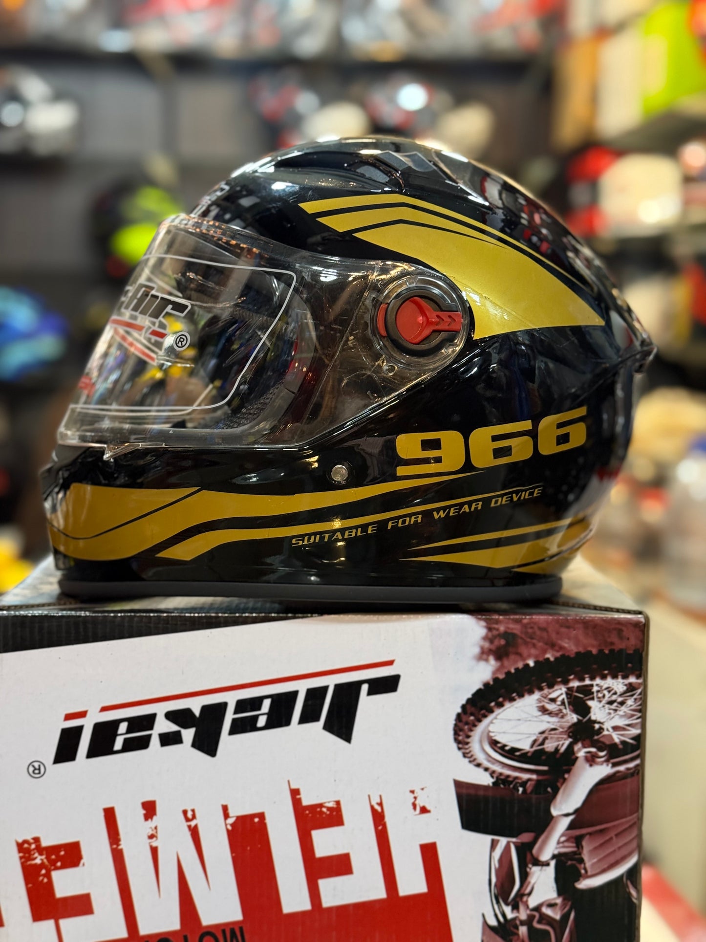 Superair 699 Unbreakable helmet