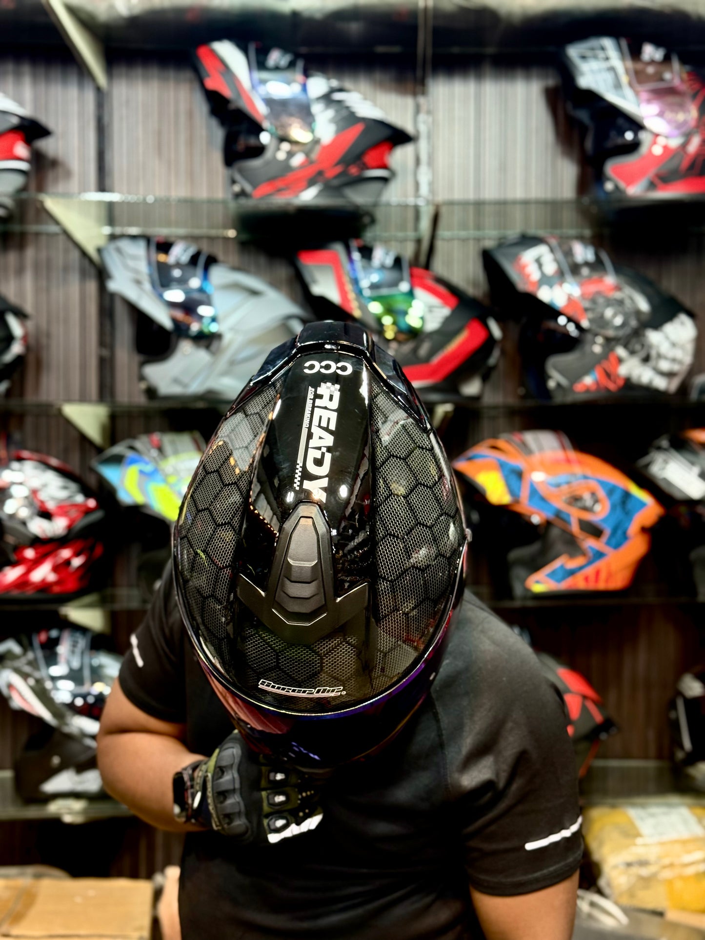 Superair SP915 ultra  Carbon DOT certified Helmet