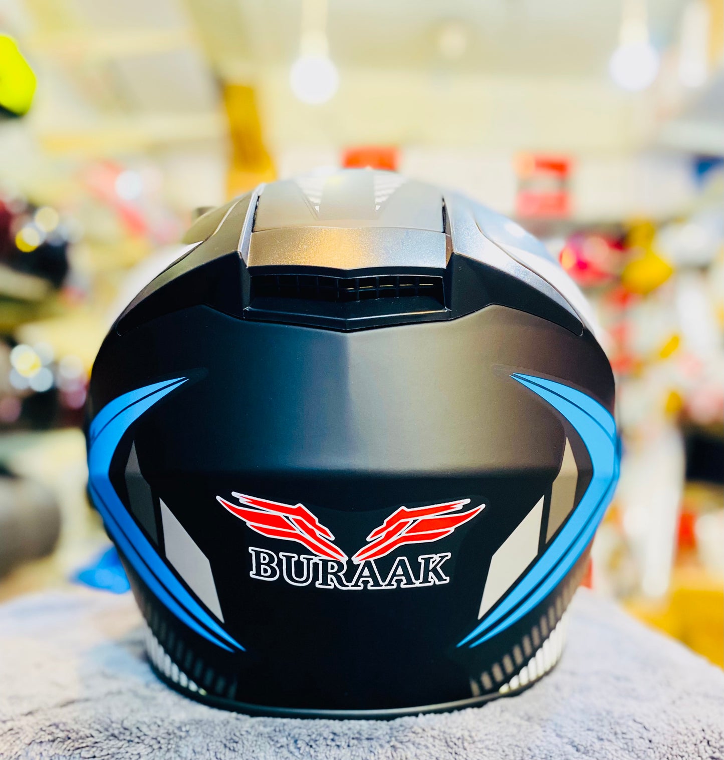 Buraak 106 Flip up modular helmet