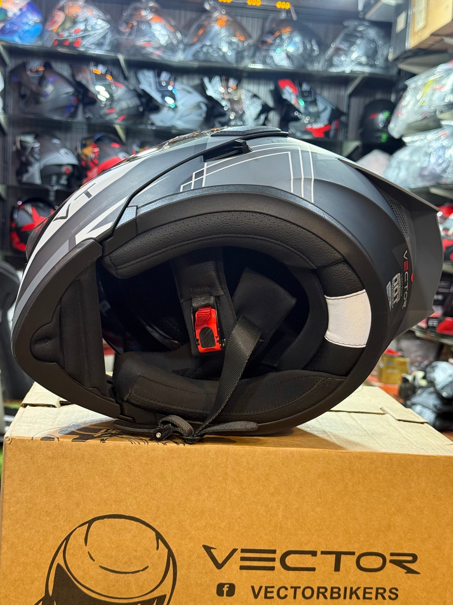 Vector 254 Prime Matt Black Grey with Polarise Visor  DOT certified Helmet Modular helmet