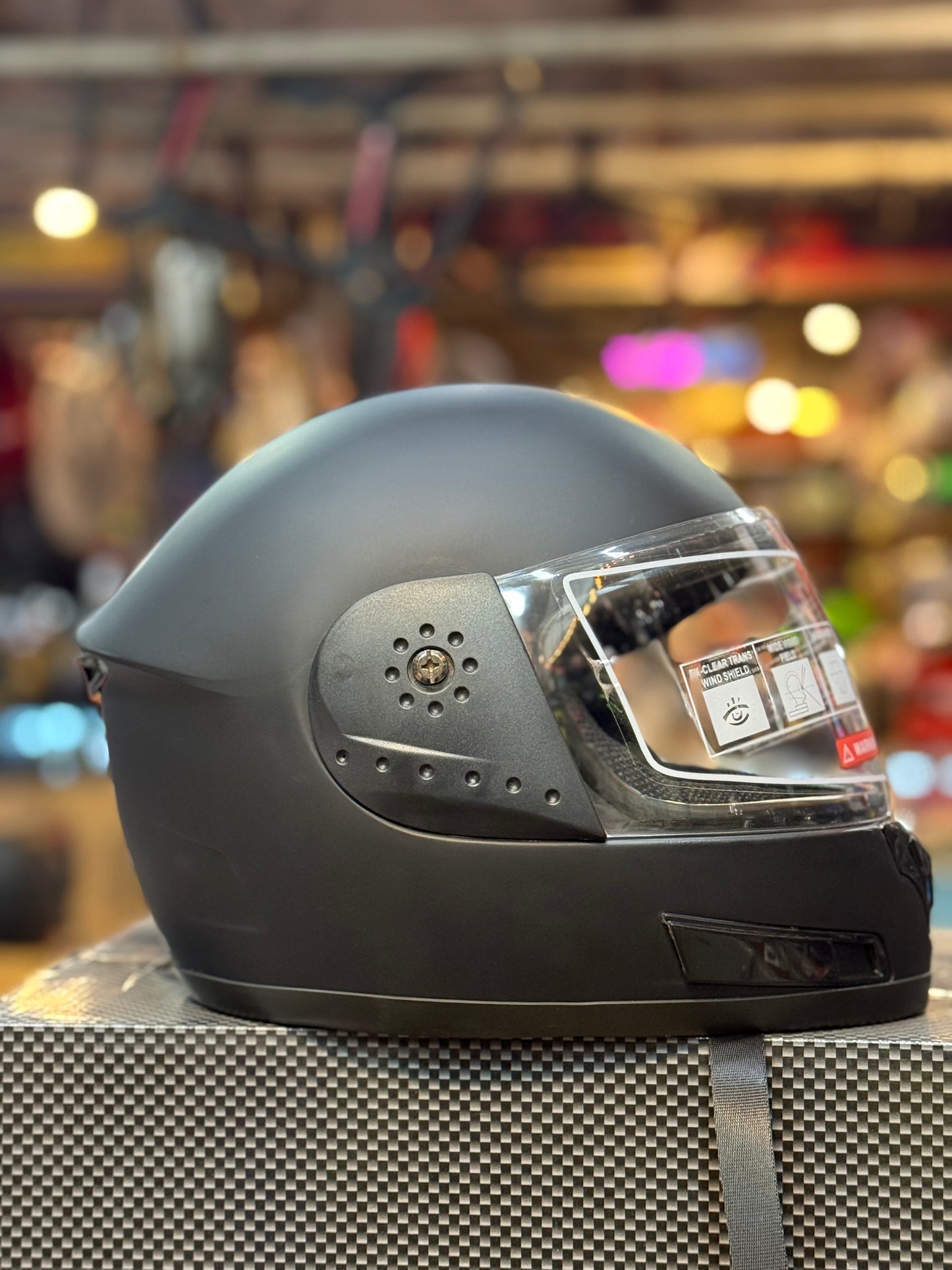 HGV Full face DOT helmet Full face Imported Helmet Mediuam size top quality