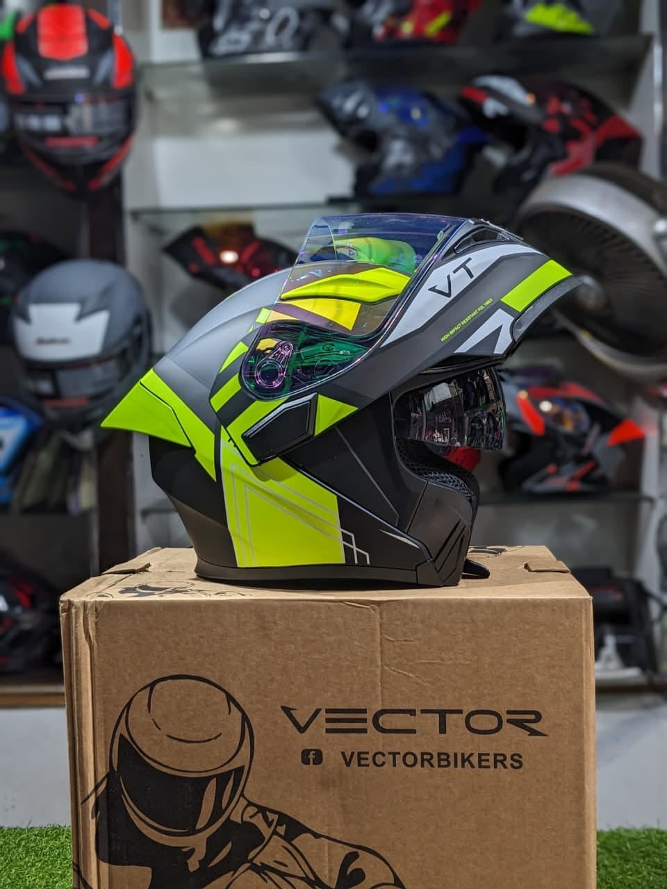 3 in 1 Deal Vector 254 Prime Green Neon with Polarise Visor  DOT certified With Apex safety Gloves & Balaclava Mask  Super Deal for rider