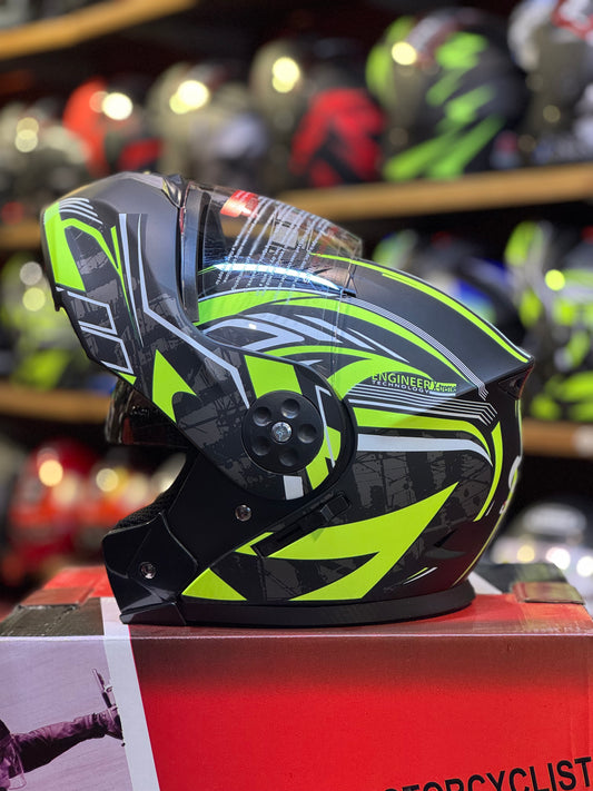 Ozone Flip up Helmet Duel Vios & washable padding unbreakable