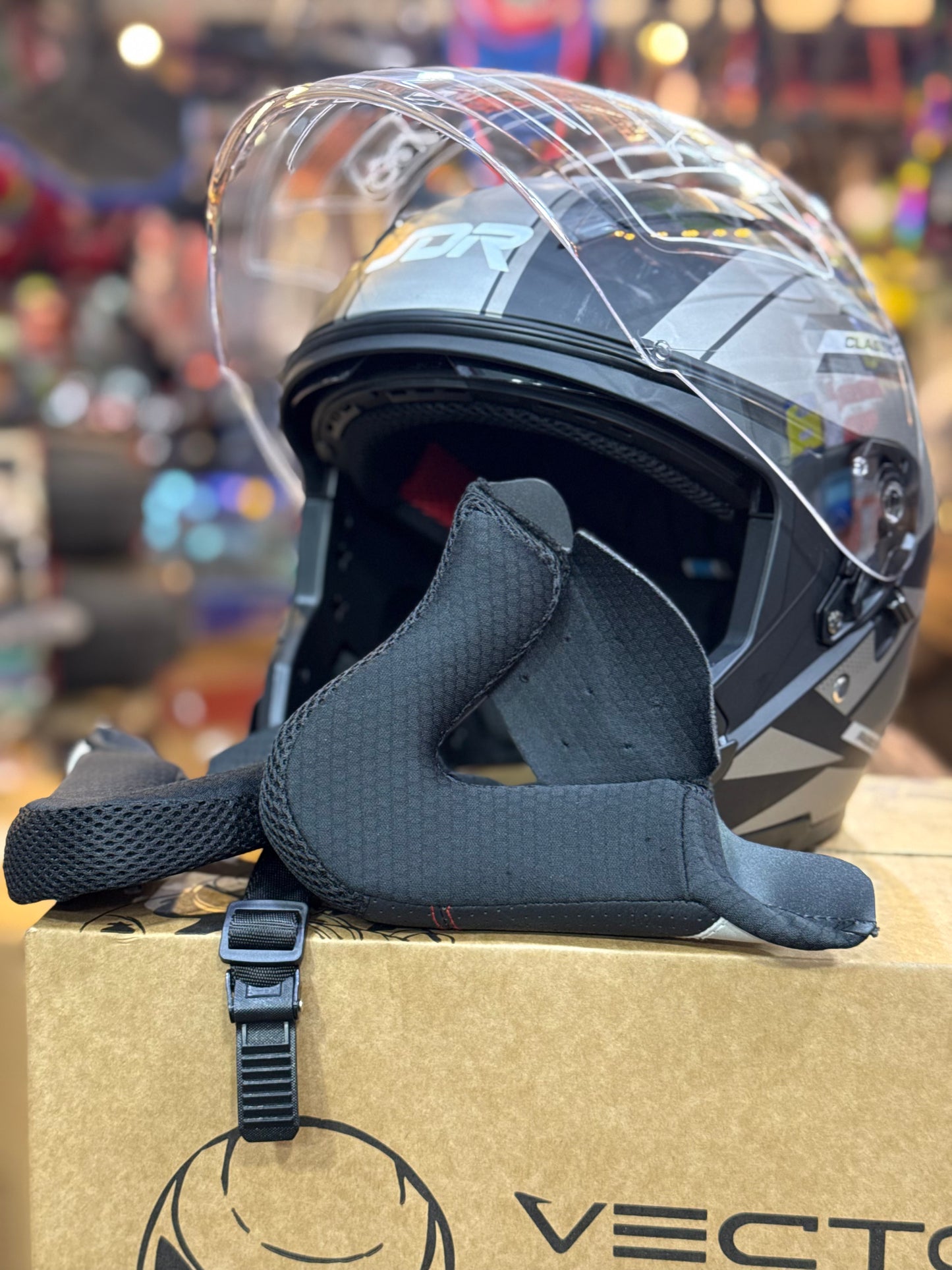 JDR 512 DOT certified Double Visor Helmet washable padding