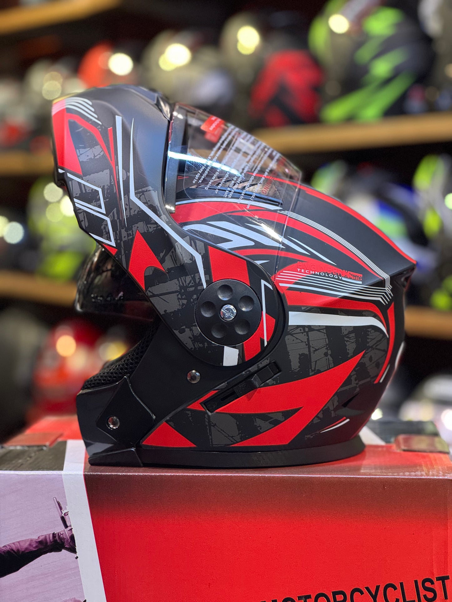 Ozone Flip up Helmet Duel Vios & washable padding unbreakable