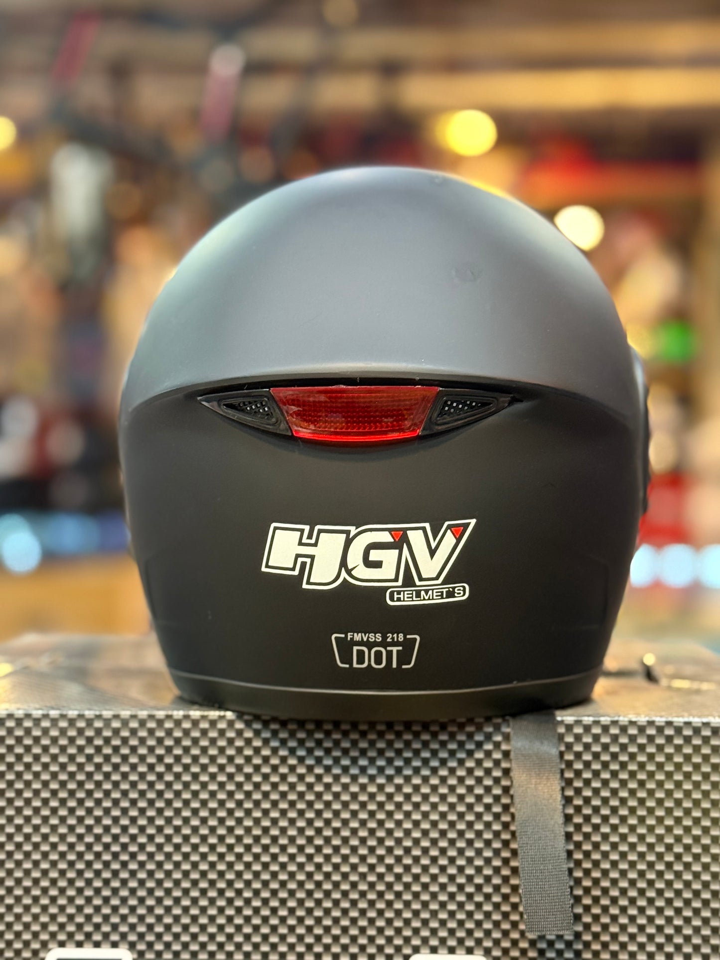 HGV Full face DOT helmet Full face Imported Helmet Mediuam size top quality