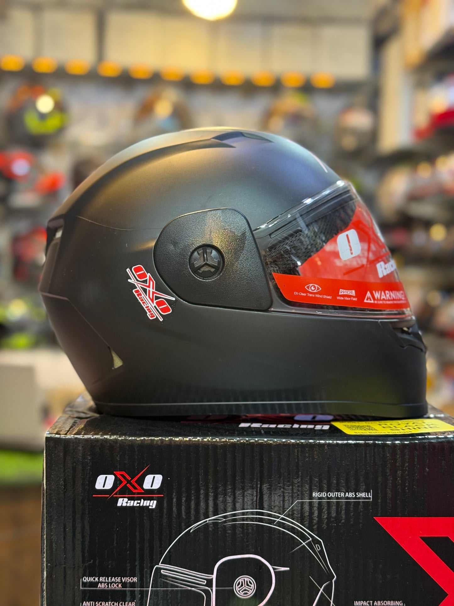 Oxo  Full face Helmet large size top quality unbreakable & Non reflection PC visor