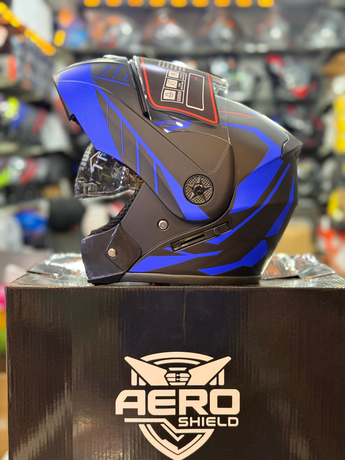 Aero Shield Flip up Helmet in washable padding , Duel visor , No reflection visor