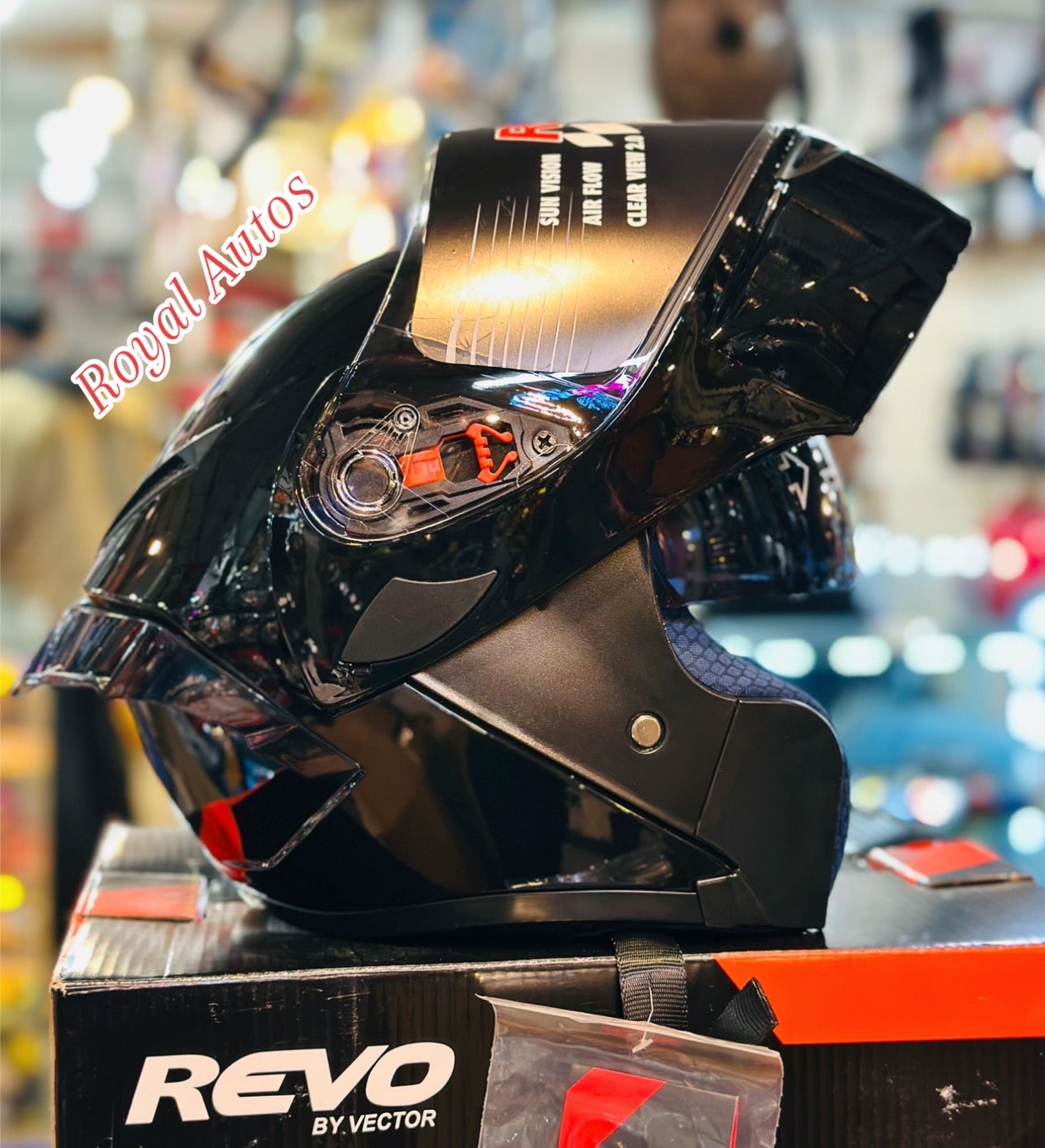 Revo VT 259 DOT  certified washable padding Duel visor
