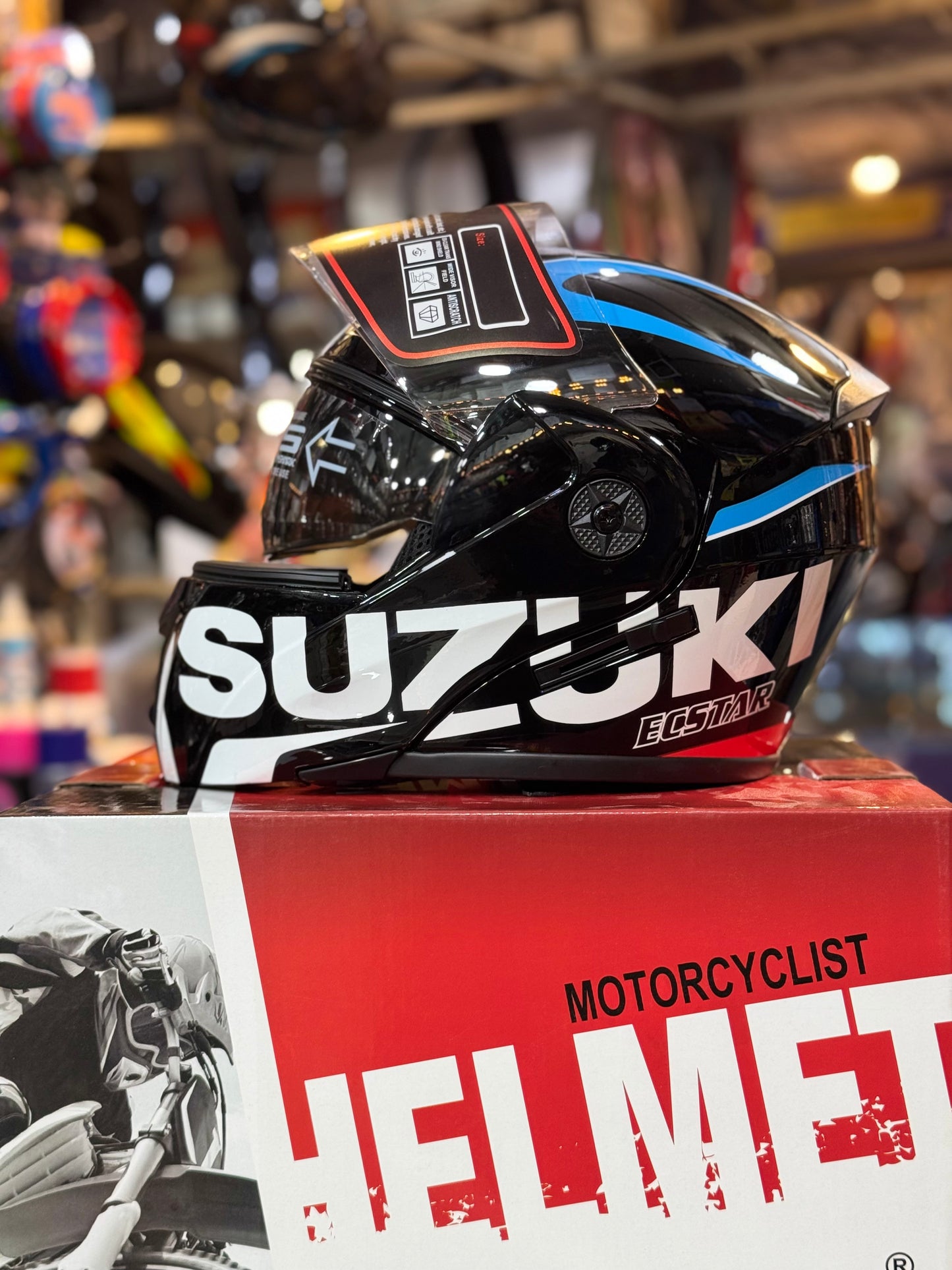 Suzuki  Flip up helmet Duel visor washable Padds nonreflection visor