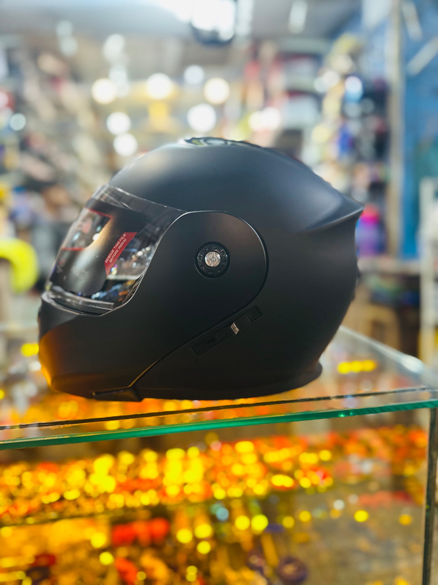 Vector Matt black In chrome glass , Duel visor , washable padding , unbreakable Helmet