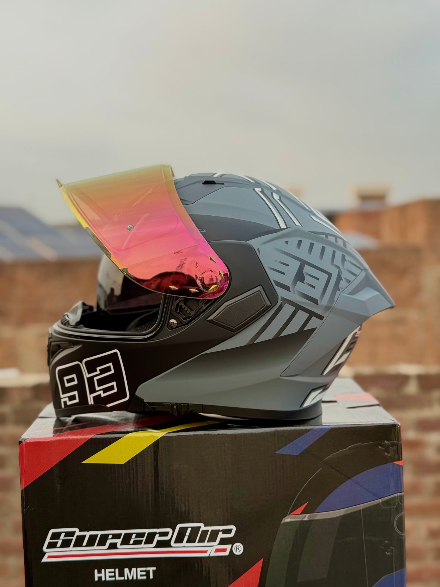 Superair 918 Pro Grey Aunt DOT Certified Flip-Up Motorcycle Helmet – Dual Visor | Polarized Visor | Sports Helmet