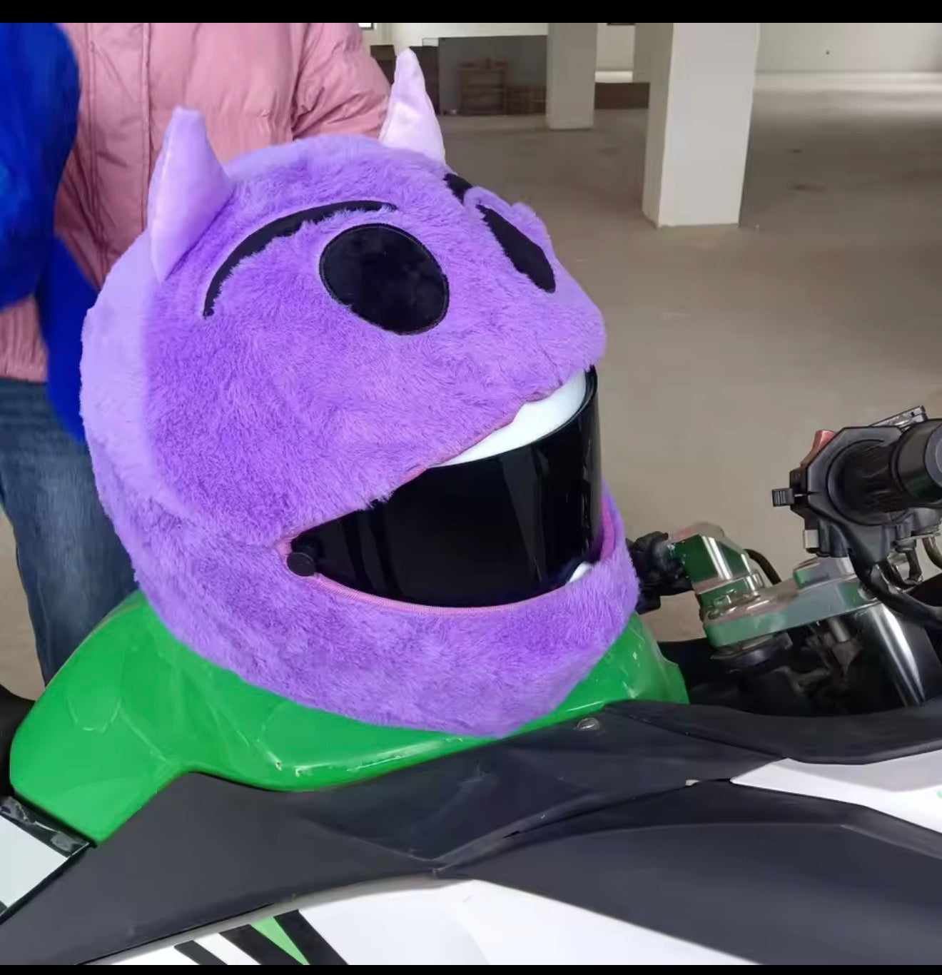 Motorcycle Helmet Cover - Cartoon Plush Motorcycle Helmet Cover - Great Eye-catcher, Motorcycle Helmet Accessories, Against Dust, Scratches, Shocks, for Outdoor Personalised Full Helmet Cover